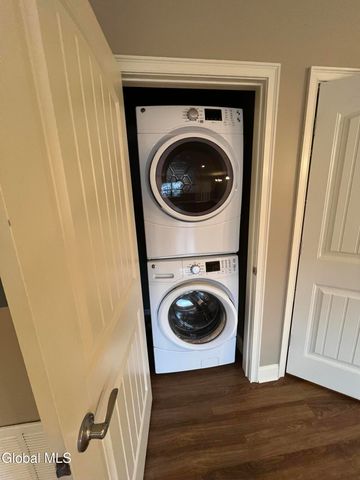 48 Bavarian Way 55, Guilderland, NY 12009