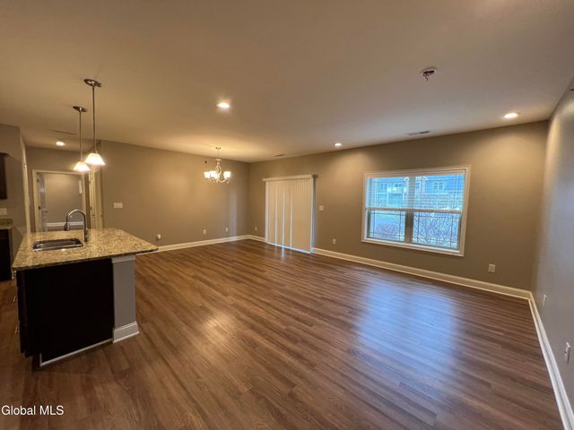 48 Bavarian Way 55, Guilderland, NY 12009