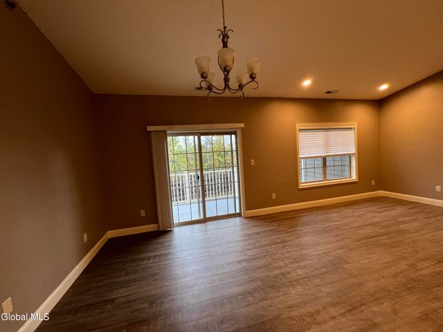 48 Bavarian Way 55, Guilderland, NY 12009