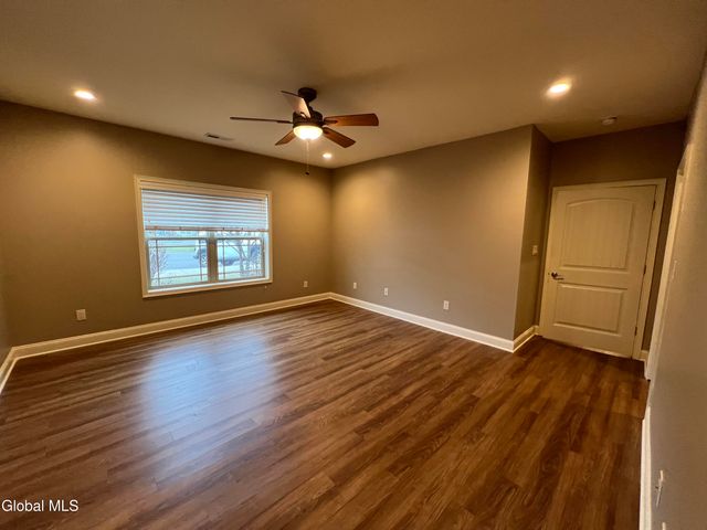 48 Bavarian Way 55, Guilderland, NY 12009