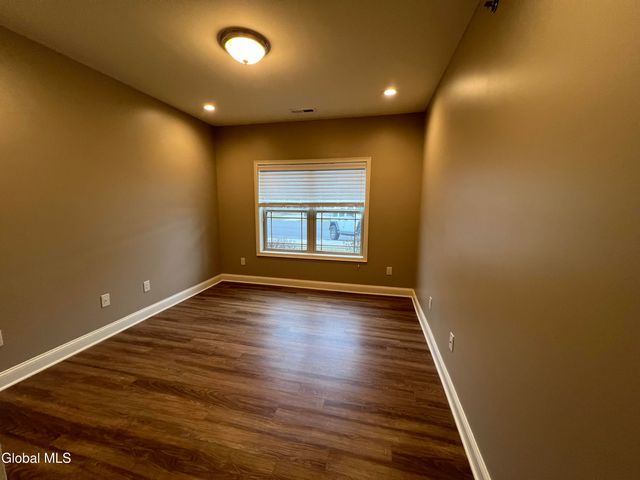 48 Bavarian Way 55, Guilderland, NY 12009