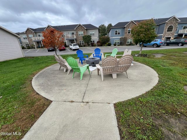 48 Bavarian Way 55, Guilderland, NY 12009