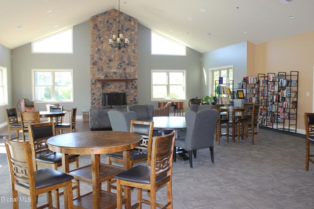 48 Bavarian Way 55, Guilderland, NY 12009