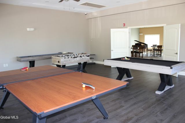 48 Bavarian Way 55, Guilderland, NY 12009