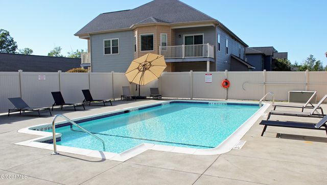 48 Bavarian Way 55, Guilderland, NY 12009