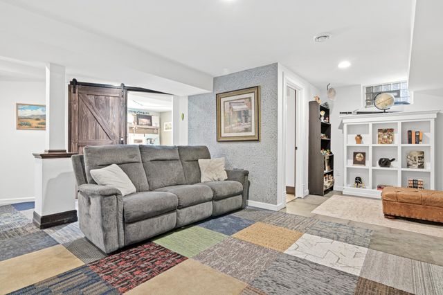 18511 Delton Avenue, Minnetonka, MN 55345
