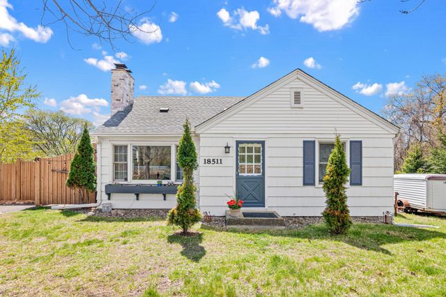 18511 Delton Avenue, Minnetonka, MN 55345