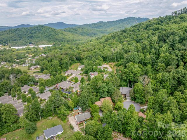 45 Sunset Drive, Swannanoa, NC 28778