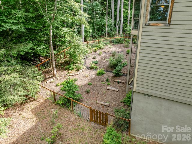 45 Sunset Drive, Swannanoa, NC 28778