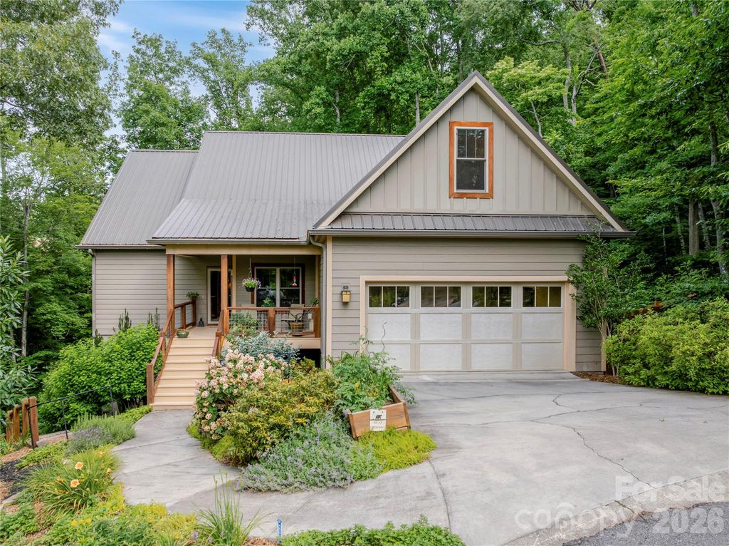 45 Sunset Drive, Swannanoa, NC 28778