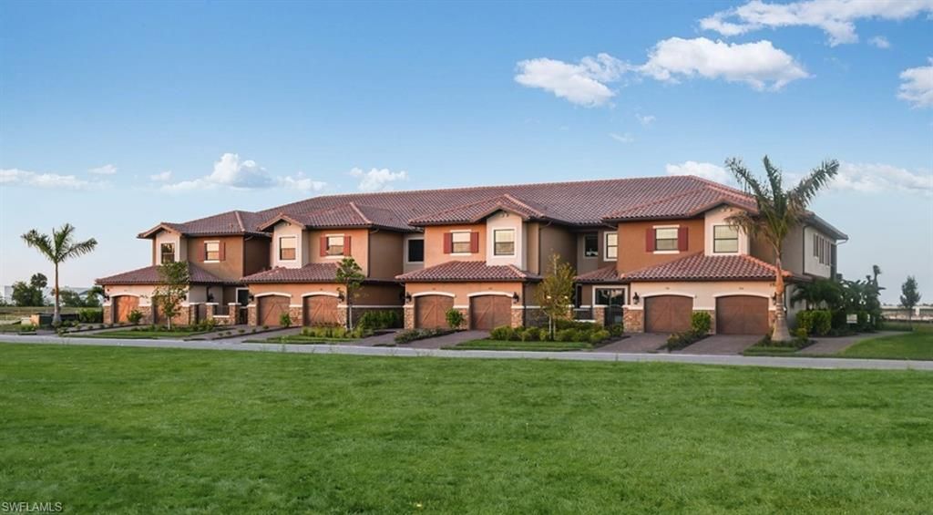 15319 Lucerna ST # 102, Naples, FL 34114