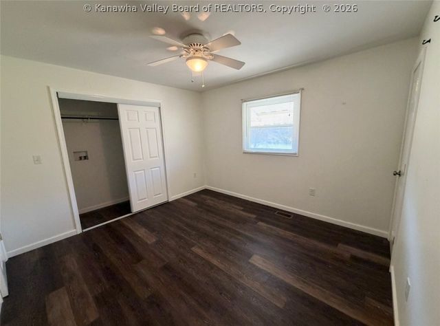 11186 Elk River Road N, Clendenin, WV 25045