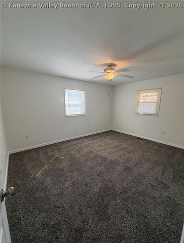 11186 Elk River Road N, Clendenin, WV 25045