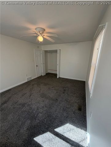 11186 Elk River Road N, Clendenin, WV 25045