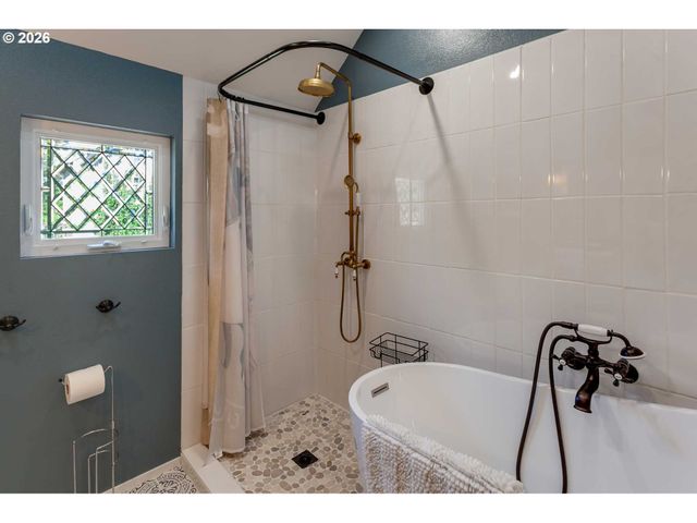 4731 RIVERVIEW Ave, West Linn, OR 97068