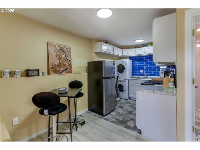 4731 RIVERVIEW Ave, West Linn, OR 97068