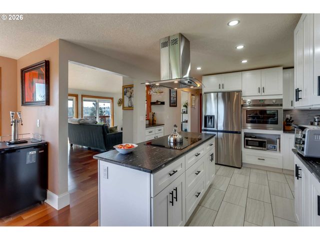 4731 RIVERVIEW Ave, West Linn, OR 97068