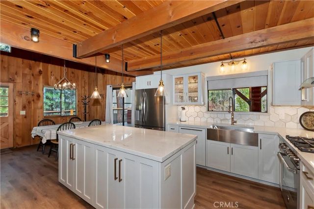 150 Lodgepole, Big Bear Lake, CA 92315