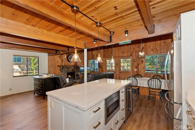 150 Lodgepole, Big Bear Lake, CA 92315
