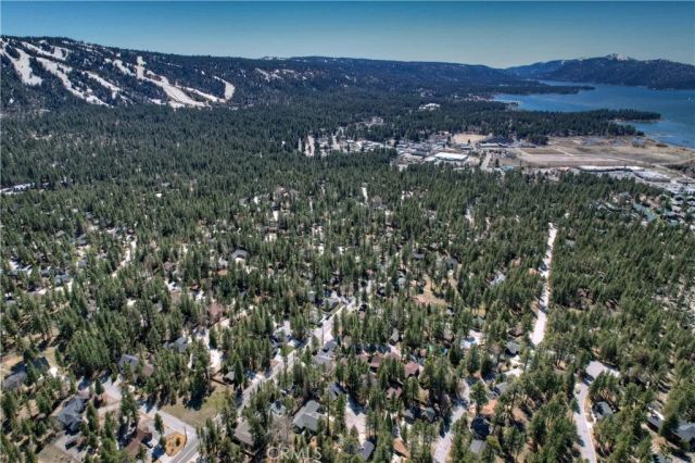 150 Lodgepole, Big Bear Lake, CA 92315