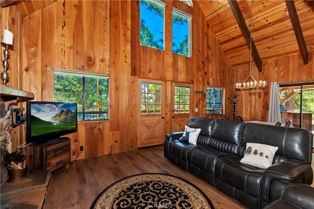 150 Lodgepole, Big Bear Lake, CA 92315