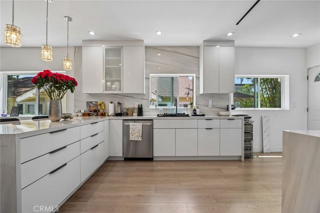 4432 Melbourne Avenue, Los Angeles, CA 90027