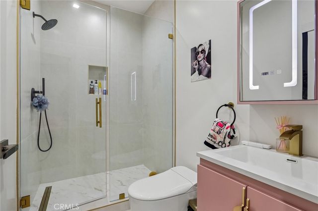 4432 Melbourne Avenue, Los Angeles, CA 90027