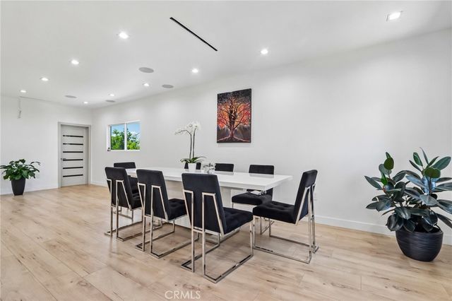 4432 Melbourne Avenue, Los Angeles, CA 90027