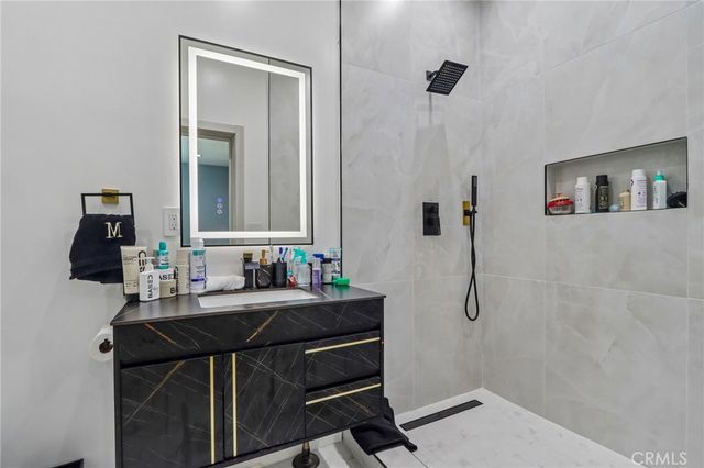 4432 Melbourne Avenue, Los Angeles, CA 90027