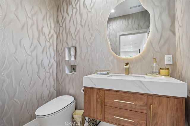 4432 Melbourne Avenue, Los Angeles, CA 90027