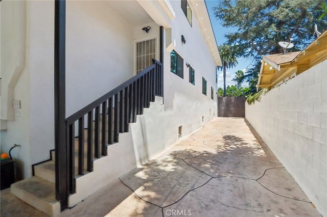 4432 Melbourne Avenue, Los Angeles, CA 90027