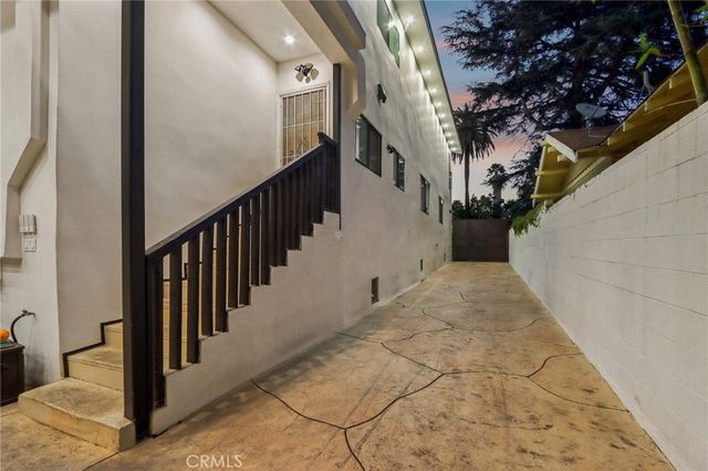 4432 Melbourne Avenue, Los Angeles, CA 90027