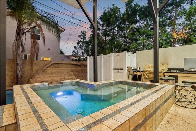 4432 Melbourne Avenue, Los Angeles, CA 90027