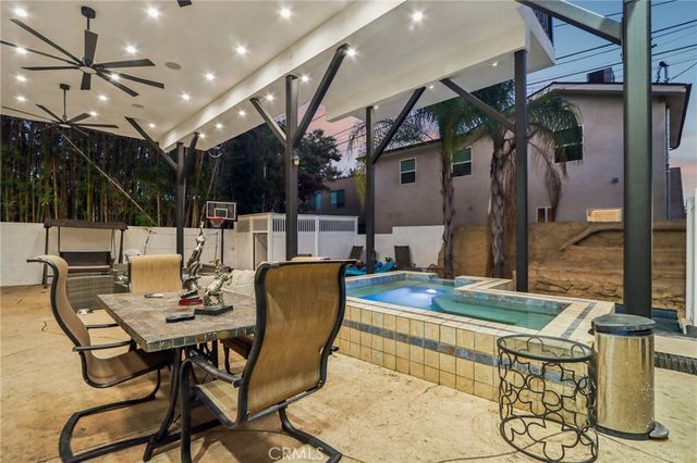 4432 Melbourne Avenue, Los Angeles, CA 90027