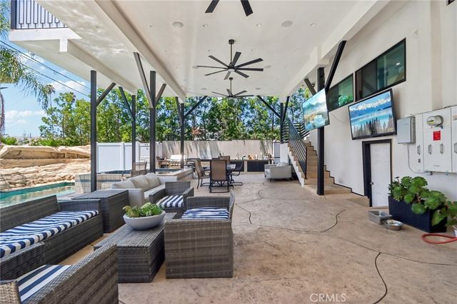 4432 Melbourne Avenue, Los Angeles, CA 90027