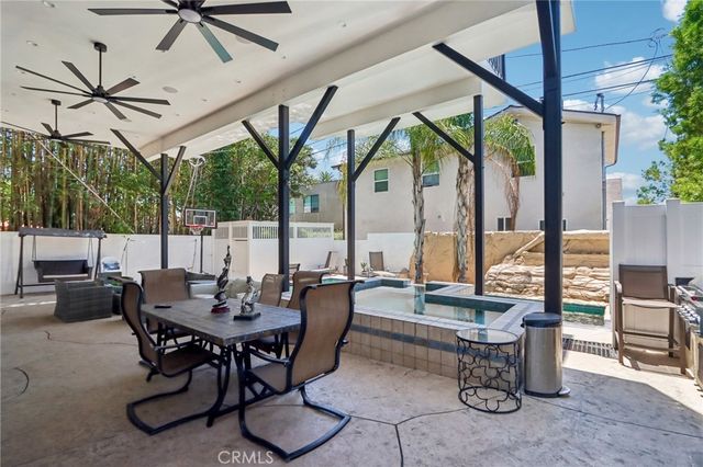 4432 Melbourne Avenue, Los Angeles, CA 90027