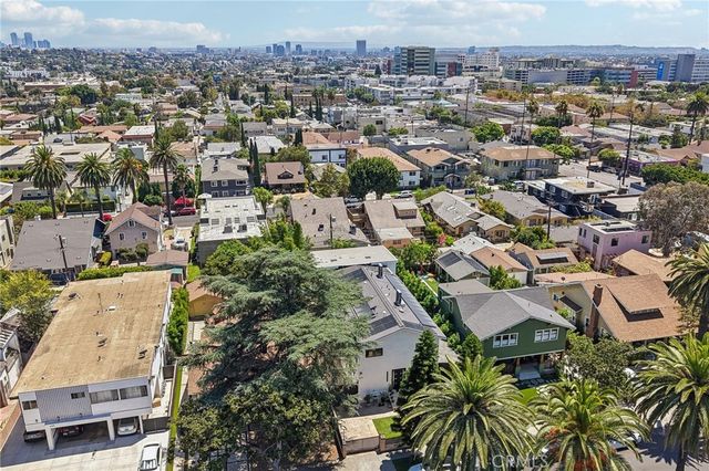4432 Melbourne Avenue, Los Angeles, CA 90027