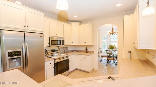 3512 Cabin Ridge Rd, Louisville, TN 37777