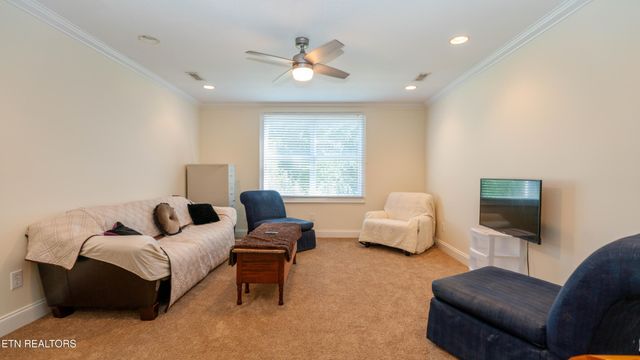 3512 Cabin Ridge Rd, Louisville, TN 37777