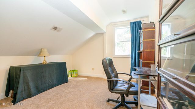 3512 Cabin Ridge Rd, Louisville, TN 37777