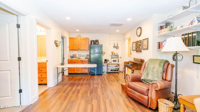 3512 Cabin Ridge Rd, Louisville, TN 37777