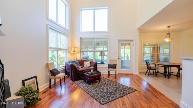 3512 Cabin Ridge Rd, Louisville, TN 37777