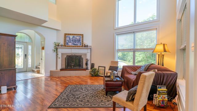 3512 Cabin Ridge Rd, Louisville, TN 37777