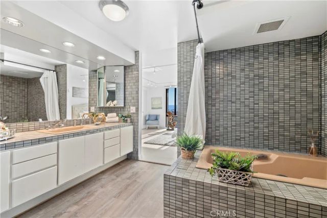 601 Lido Park Drive 6F, Newport Beach, CA 92663