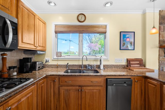 51545 Summit Street, Paw Paw, MI 49079