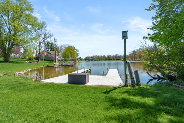 51545 Summit Street, Paw Paw, MI 49079