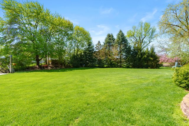 51545 Summit Street, Paw Paw, MI 49079