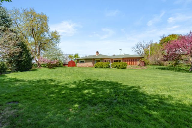51545 Summit Street, Paw Paw, MI 49079