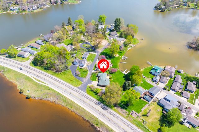 51545 Summit Street, Paw Paw, MI 49079