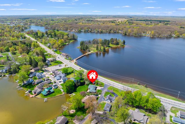 51545 Summit Street, Paw Paw, MI 49079